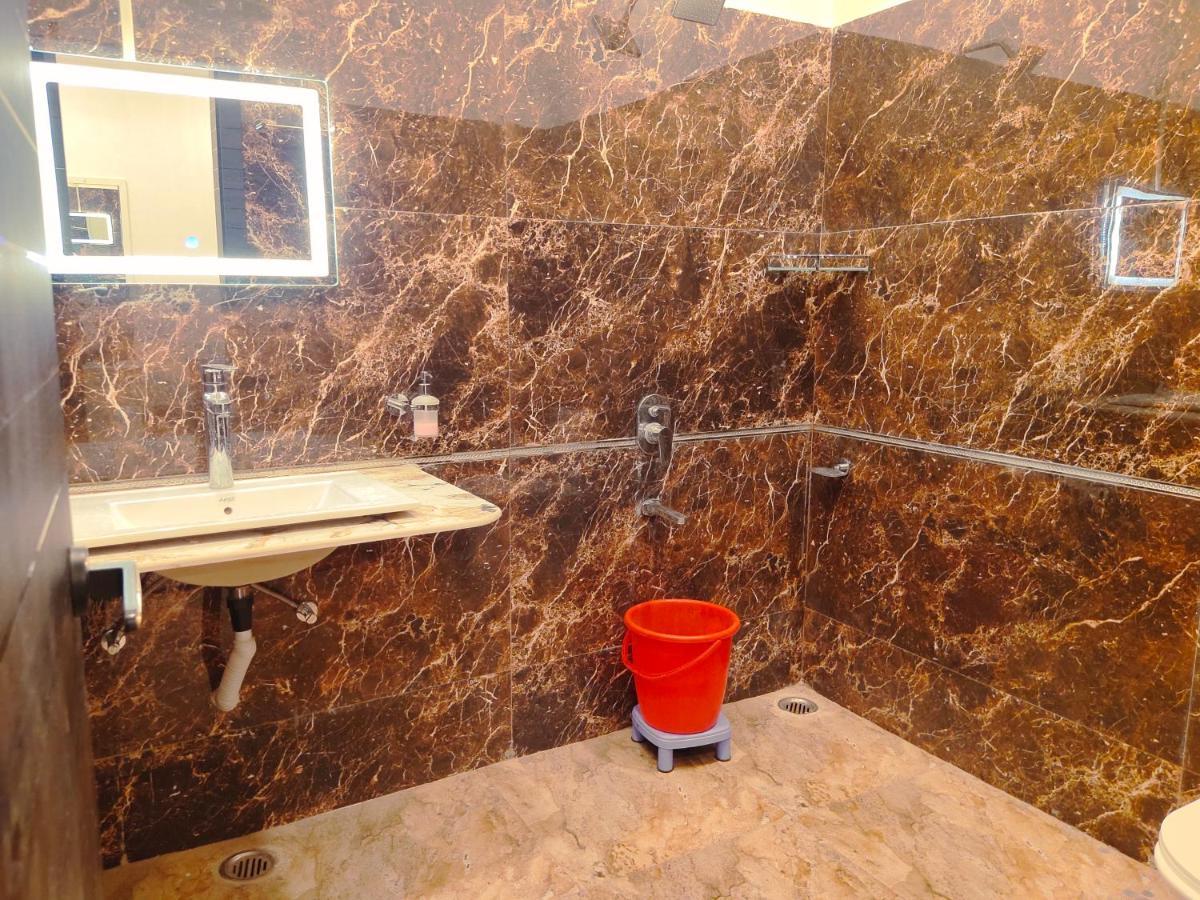 Hotel The Shree Jee Palace Mirzāpur エクステリア 写真